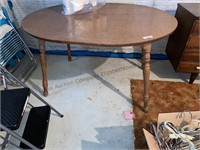 Kitchen table with 1 leaf installed 30 x 42 x 52