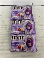 M&M’s whit and dark chocolate Easter sundae 3