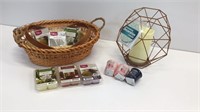 Decor lot: Yankee Candles, wax cubes, two small