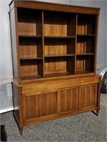 Mid Century modern display cabinet. Look at the