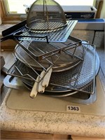 Lot Cooking Racks, Strainer, Screens