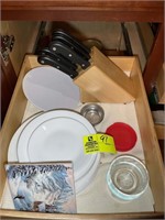 MIDDLE DRAWER CONTENTS INCLUDING KNIFE BLOCK BY PF