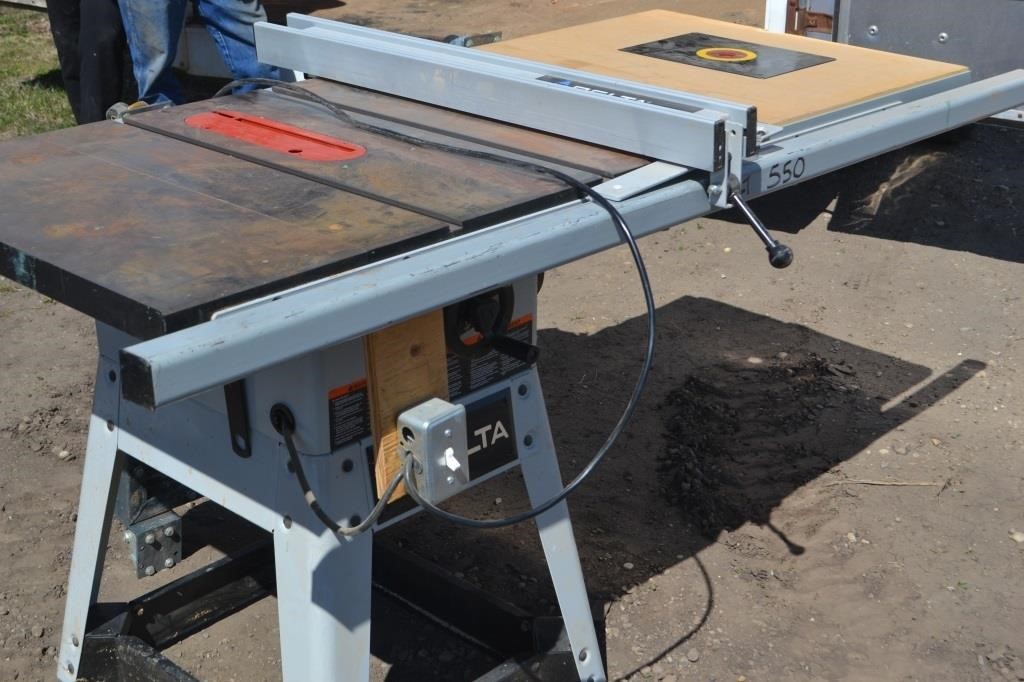 DELTA 10" table saw with extension