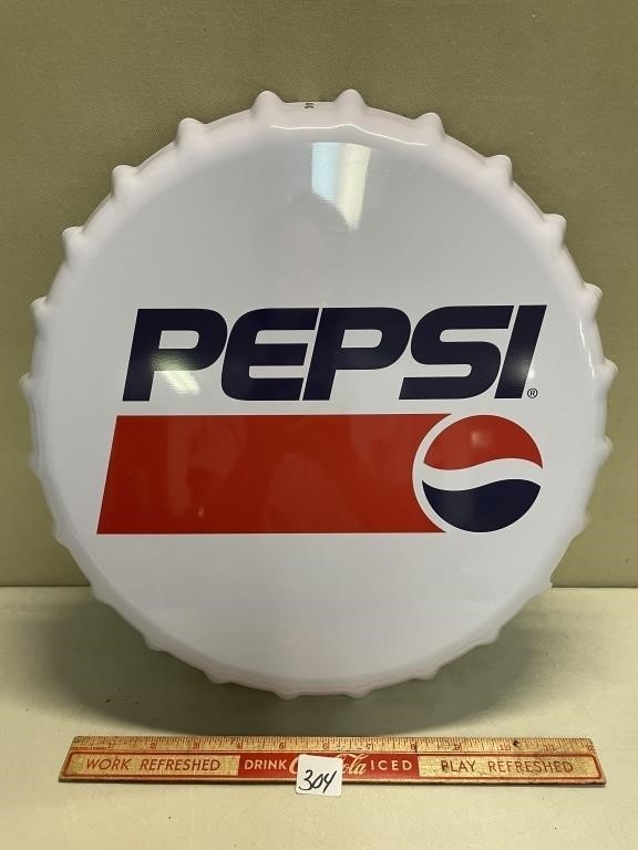 LARGE PEPSI BOTTLE CAP DECOR