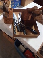 Knife assortment with holders