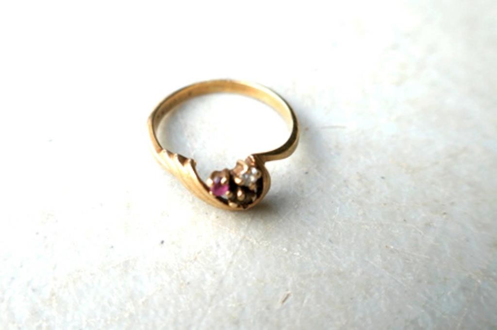 10K Gold Ring With Diamond Chip