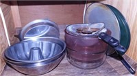 Stainless steel mixing bowls - Bundt pan -