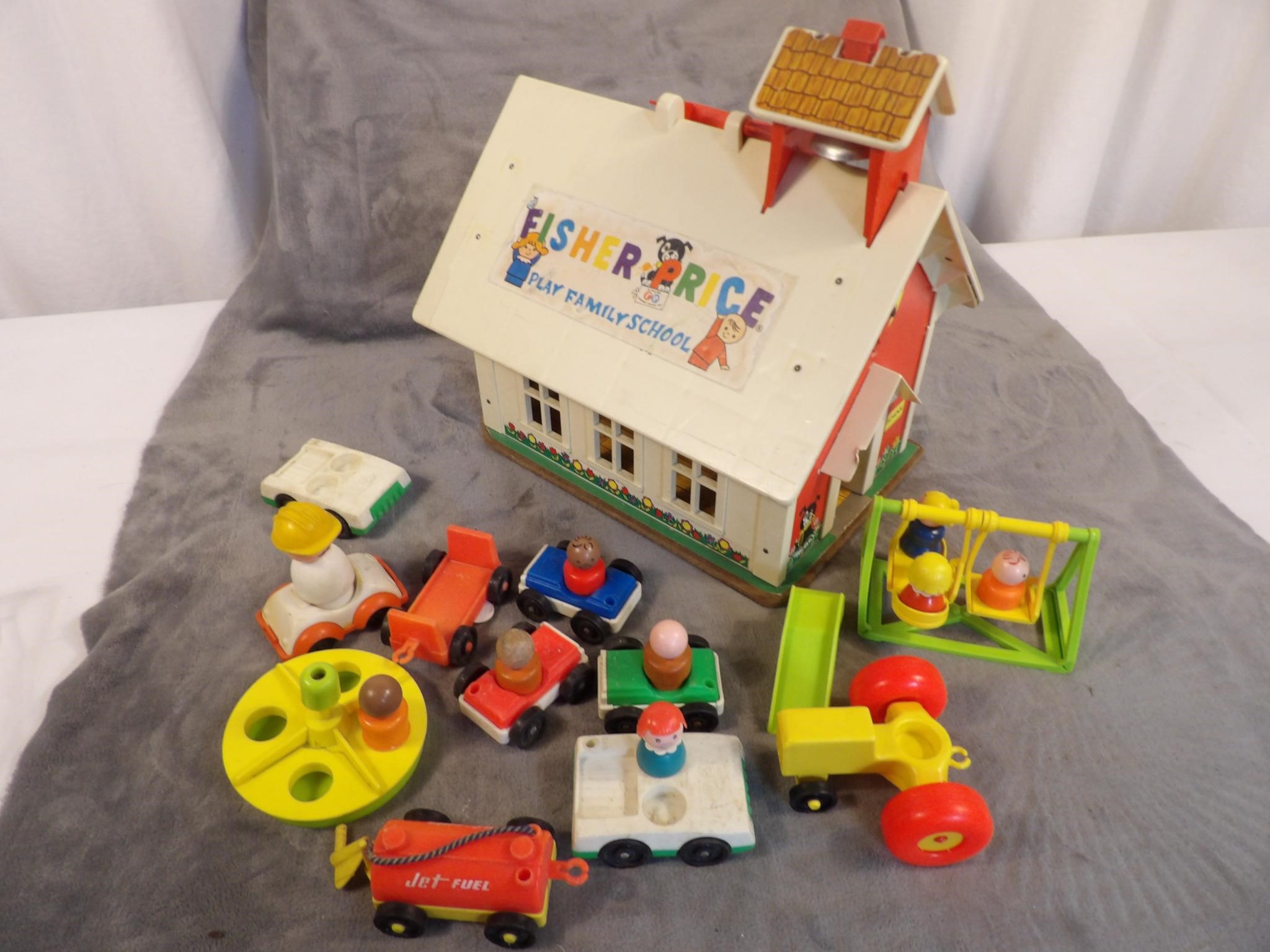 Fisher Price Play Family School with Accessories