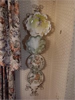Decorative plates w/ wall hanger