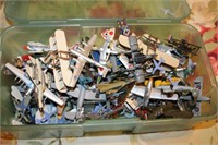 SELECTION OF MINIATURE TOY PLANES