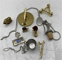 Tie pins / assessories