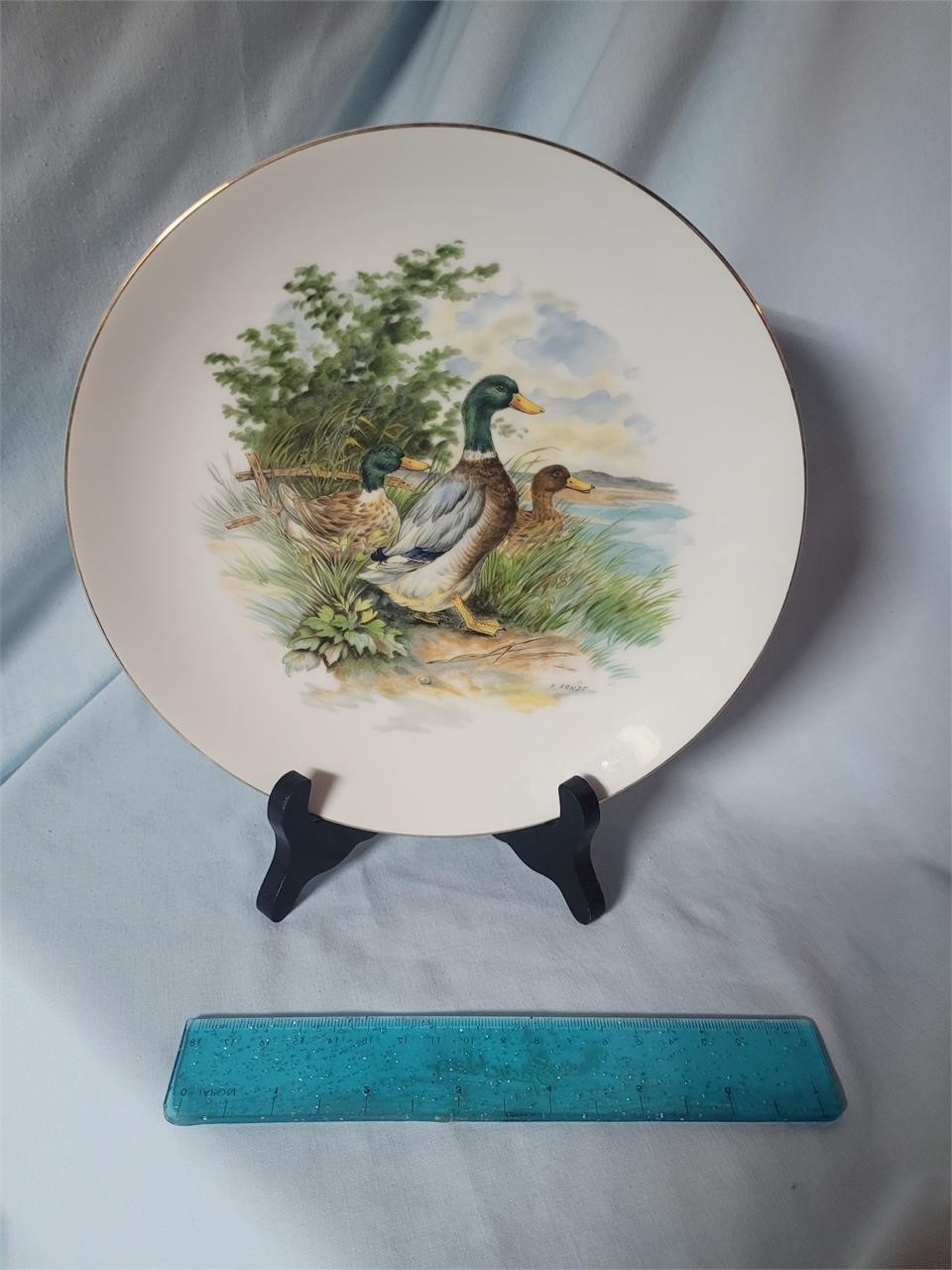 H.Arndt art plate with stand