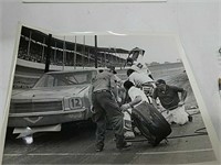 Pit crew for #12 Bobby Allison at Southern 500