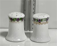 Vtg Handpainted Unmarked S&P Shakers