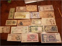 Lot of 19 world notes Different Countries