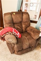 Brown Upholstered Recliner w/IU Throw and Dog