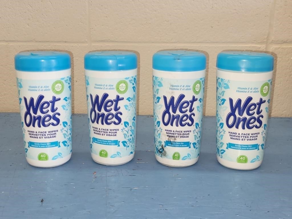 4 PACKS OR "WET ONES" SANITARY WIPES