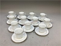 Lynn’s Fine China Tea Cups & Saucers