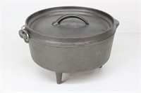 Small Footed Cast Iron Dutch Oven w/ Lid