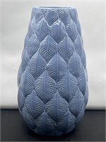 Leaf pattern vase
