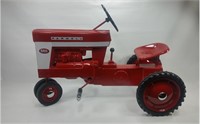 International Farmall 560 Pedal Tractor