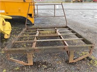 Flatbed  for use with gooseneck trailer