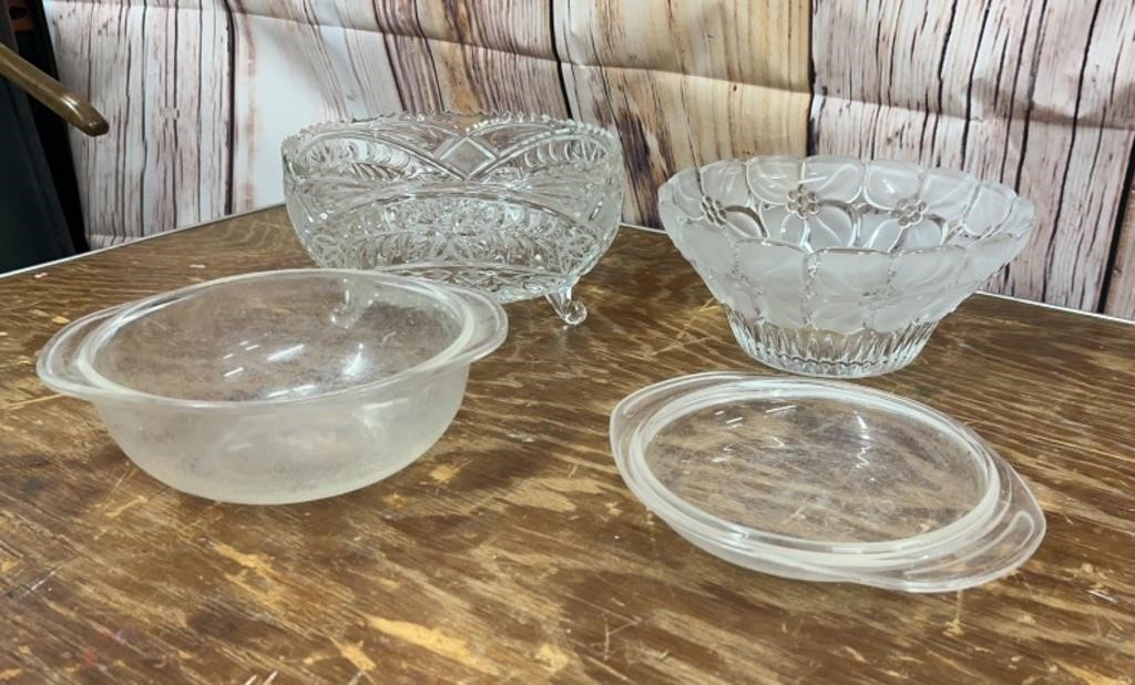 Lot of Glass Bowls.