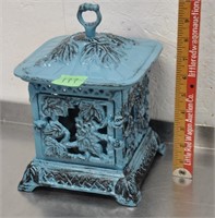 Cast iron candle pagoda