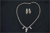 VINTAGE RHINESTONE NECKLACE WITH PAIR OF CLIP