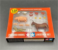 Japanese Livestock 1:35 Model Figures In Box