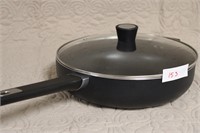 Non Stick Skillet With lid