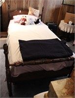 Twin Size Bed With Mattress & Boxspring