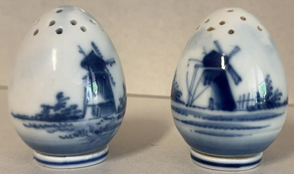 Delft Salt & Pepper Shaker