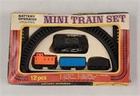 Vintage Mini Train Set Battery Op 12pcs