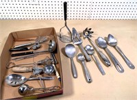 kitchen utensils & spoons