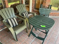 Outdoor Fold-Up Tables & Chairs