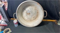 Metal dish pan