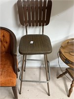 Bar type stool