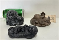 3 sculptures inuits, 2 WOLF fait main en pierre