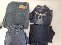 4 pairs of name brand jeans Levis and more