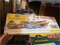 flying model kit airplane Guillow’s P-40 Warhawk