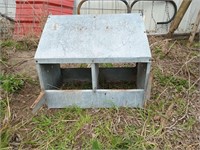 Chicken nesting box 24x24x13