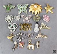 Brooches / 21 pc