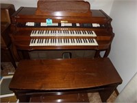 Baldwin Organ 52 x 40