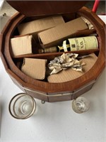 vintage seagram's decantur and glasss set
