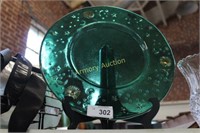 LARGE GREEN GLASS ROUND TRAY - DISPLAY NOT
