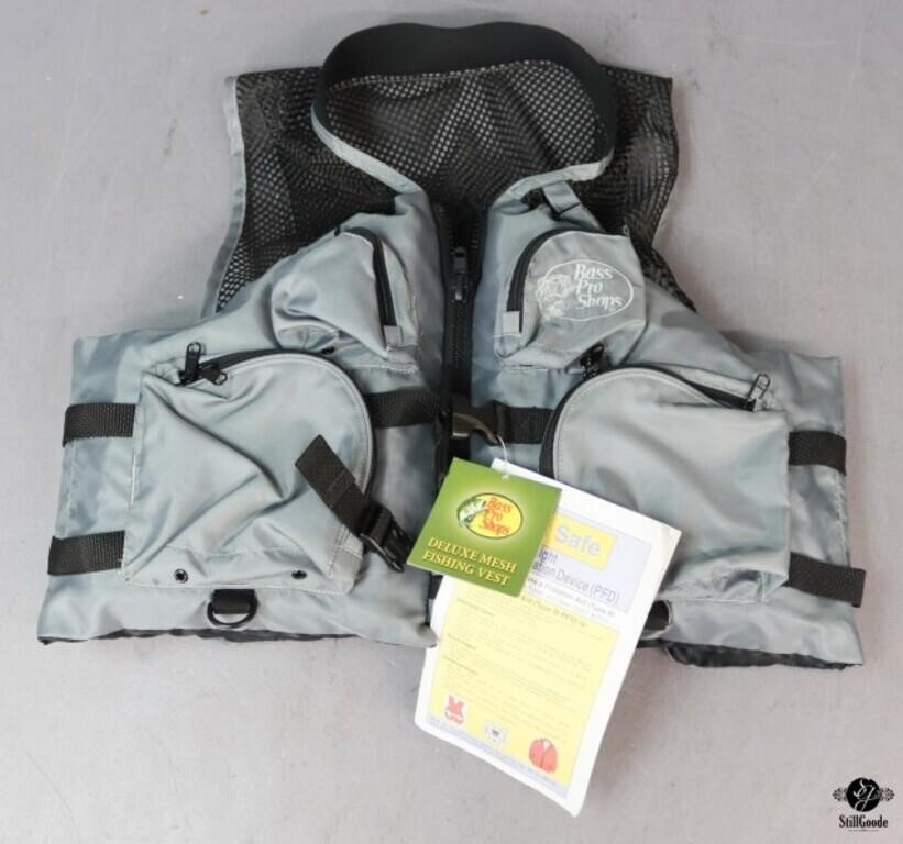 Sz M Pro Bass Shops Fishing Vest / NWT