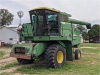 John Deere 6620 Combine