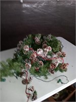 Hanging wall Garland with pine cones