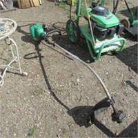 WEEDEATER GAS TRIMMER